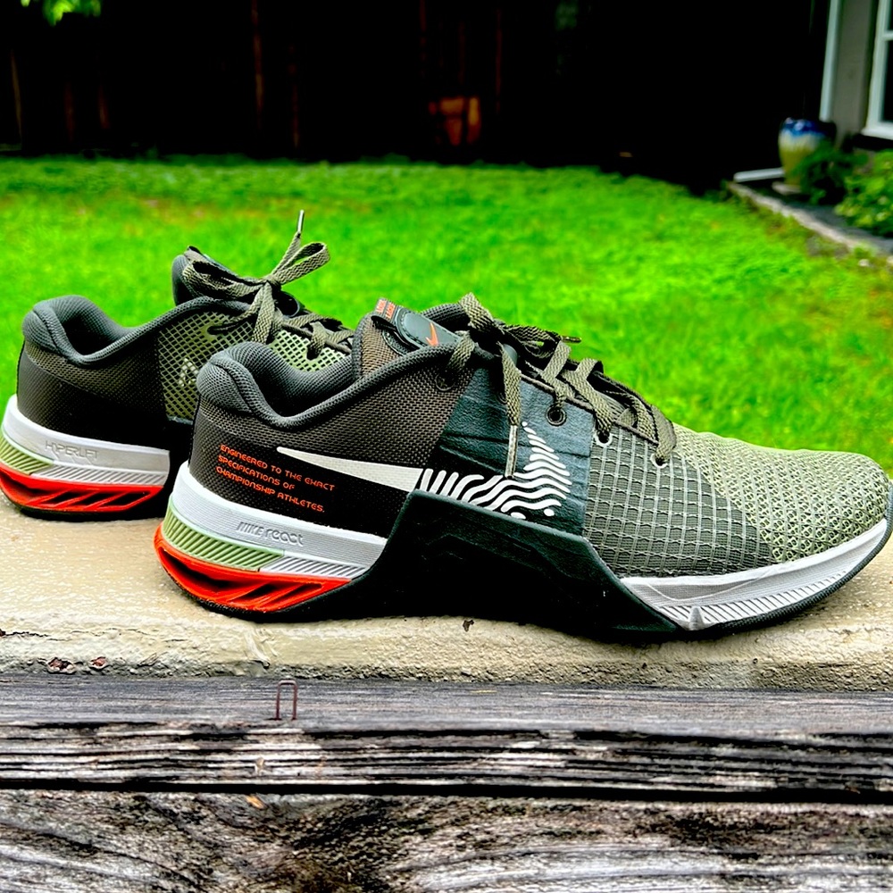 Men’s Nike Metcon Athletic Shoes